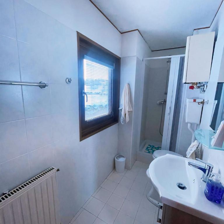 Biancaneve - 300 Metri dalle Piste, Free Parking e Wi-Fi - Camera Matrimoniale con Vista Montagna - 4