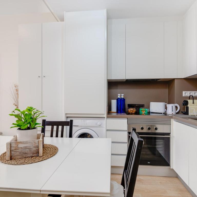 HB Apartments - Apartamento Alicante Rambla Mercado Central Playa - El Loft del Barrio - One-Bedroom Apartment - 4