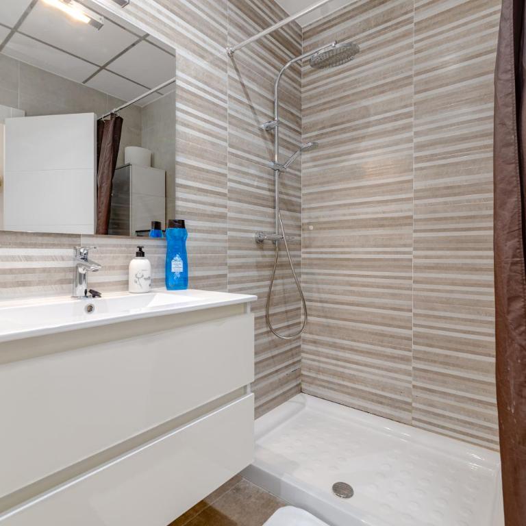 HB Apartments - Apartamento Alicante Rambla Mercado Central Playa - El Loft del Barrio - One-Bedroom Apartment - 23