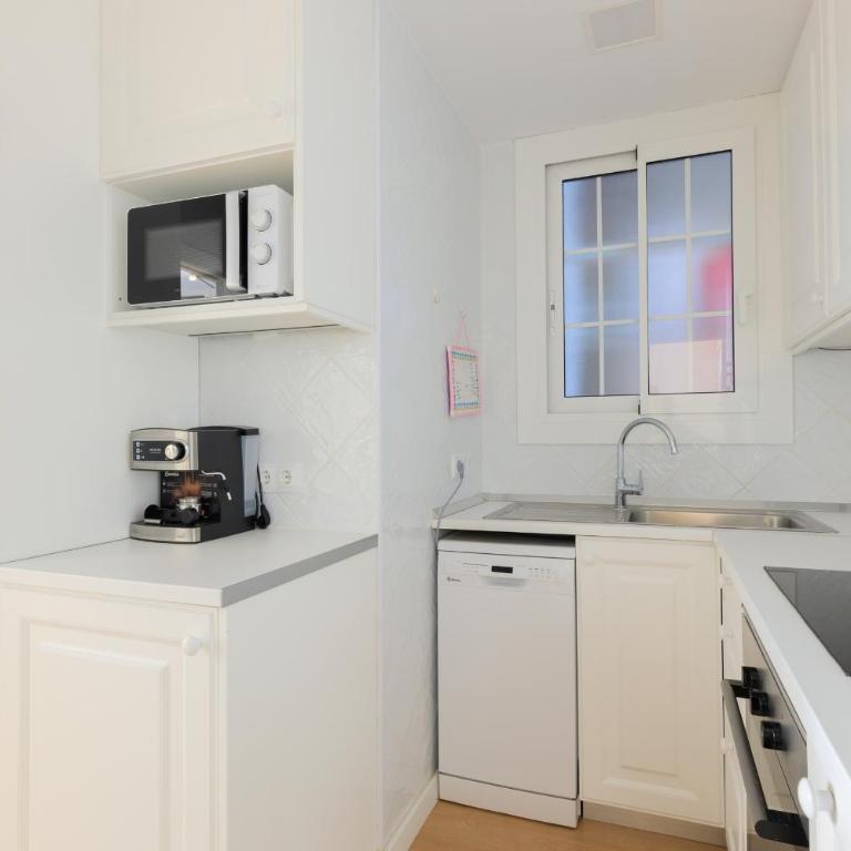 ApartEasy - Private terrace, 3 bedrooms, Eixample - Apartment with Terrace - 14