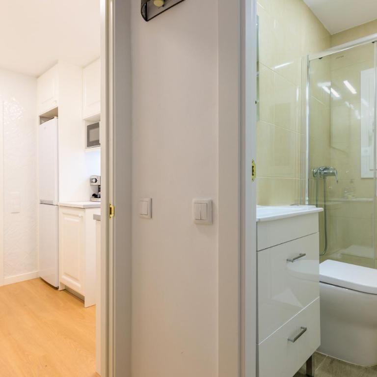 ApartEasy - Private terrace, 3 bedrooms, Eixample - Apartment with Terrace - 24