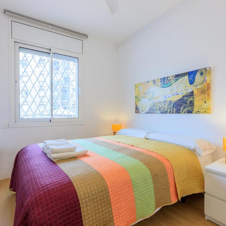 ApartEasy - Private terrace, 3 bedrooms, Eixample - Apartment with Terrace - 9