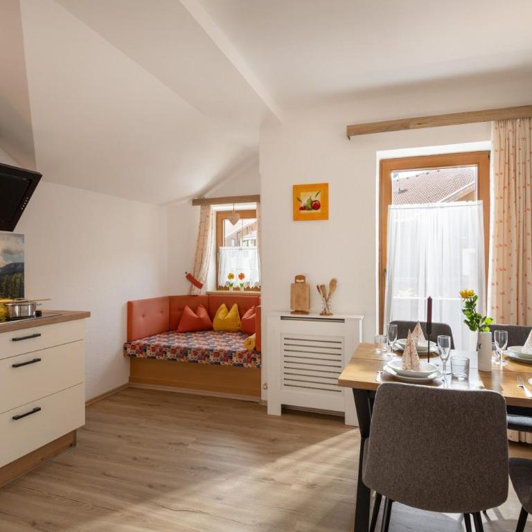 Hofer's Wiesenheim - Apartment mit 2 Schlafzimmern - 2