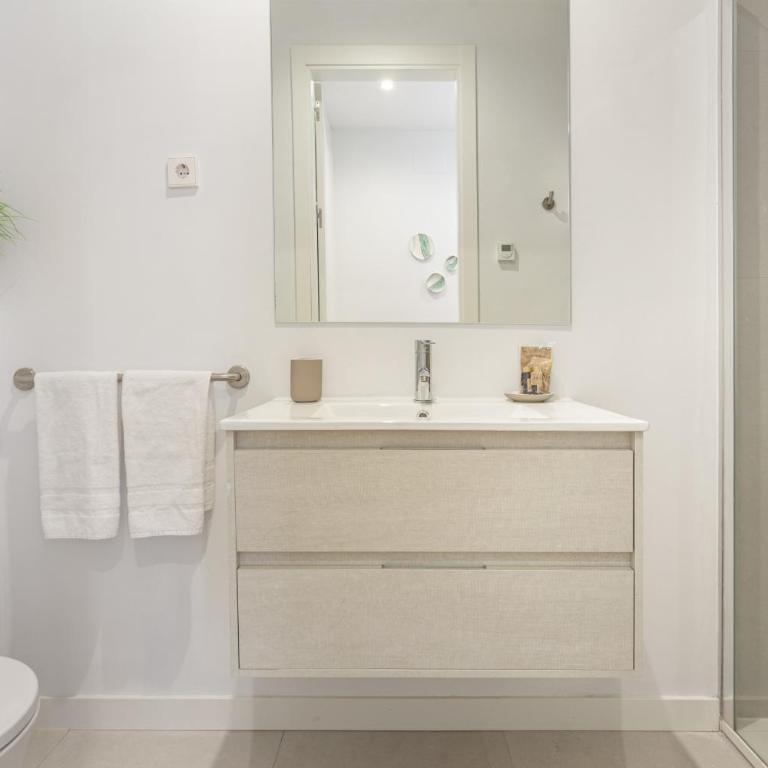 Bellas Artes en Madrid - Three-Bedroom 2 bathroom III - 9