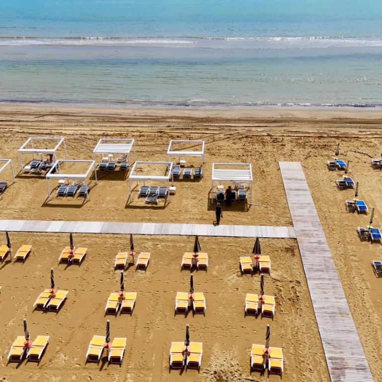 Frontemare 6 posti letto + posto auto gratuito - Two-Bedroom Apartment - 37