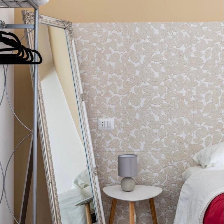 Ludo’s Rooms - Double Room with Private Bathroom - 1