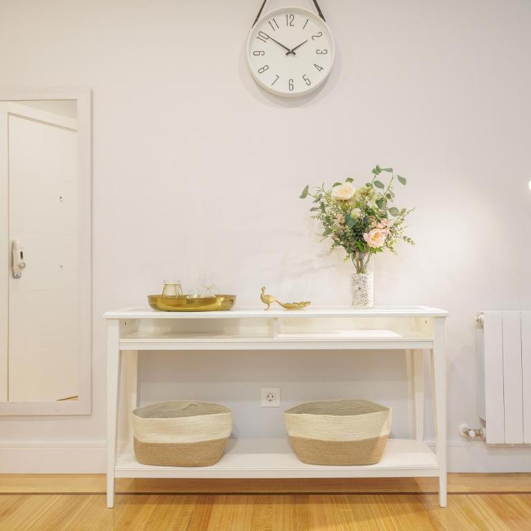 VT Gorbea by Bilbaohost - Three-Bedroom Apartment - 13