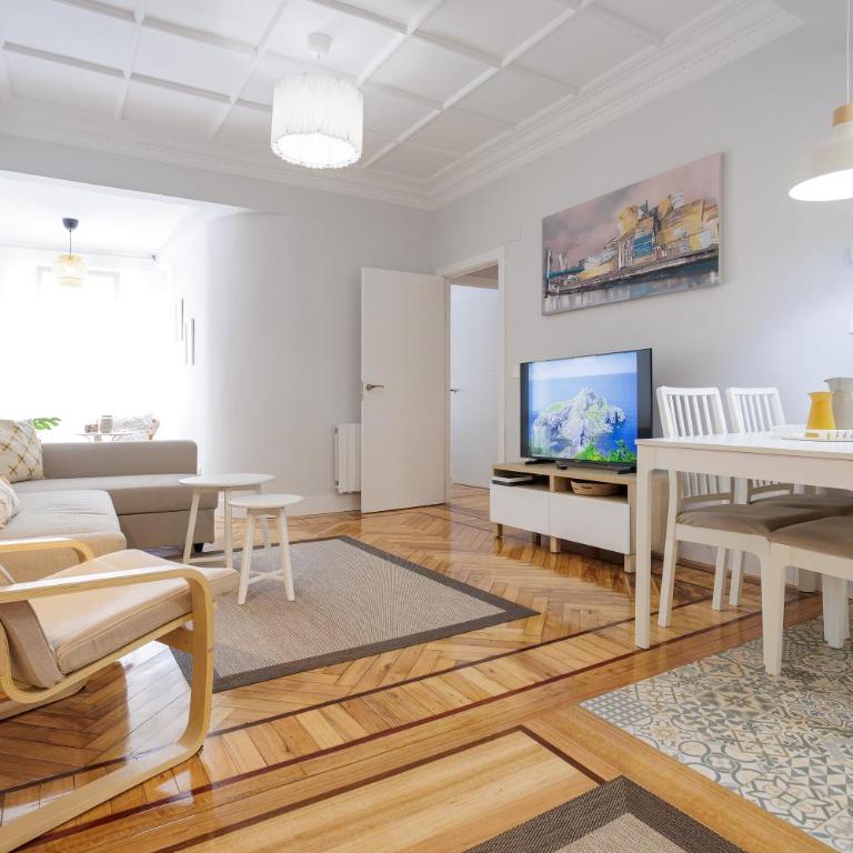 VT Gorbea by Bilbaohost - Three-Bedroom Apartment - 14