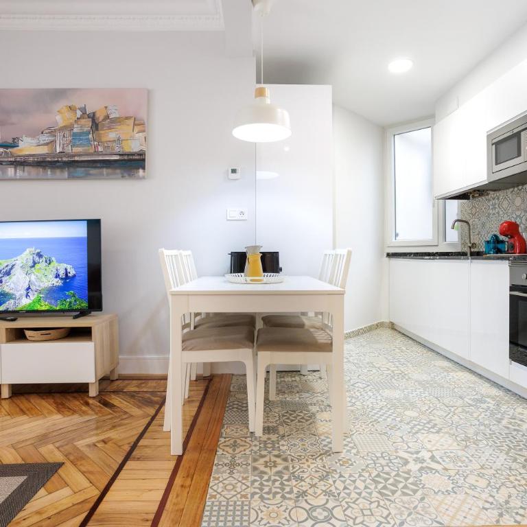 VT Gorbea by Bilbaohost - Three-Bedroom Apartment - 15