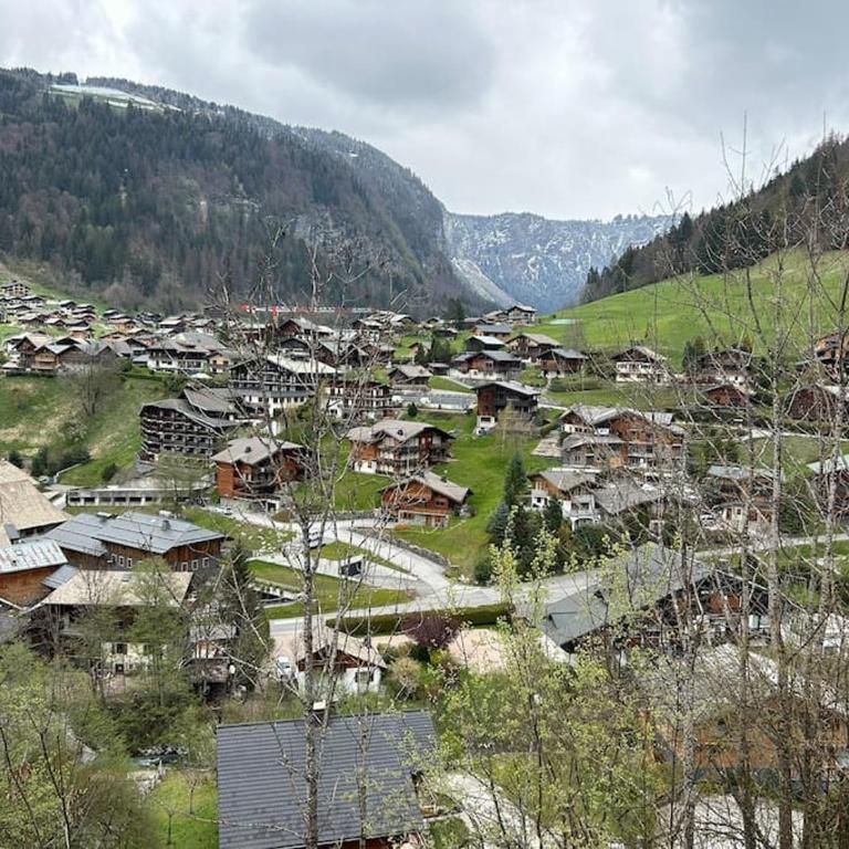 Chalet Mary - Central Morzine with Hot Tub & Sauna - Chalet - 10