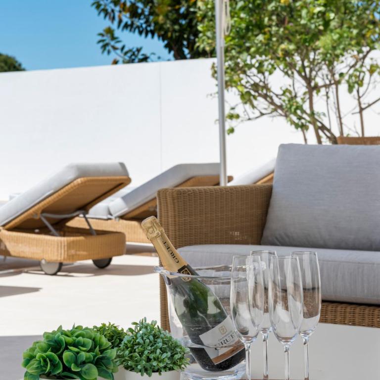Luxury Villa Near Marbella with Private Pool, Jacuzzi & Modern Amenities - Villa - 58