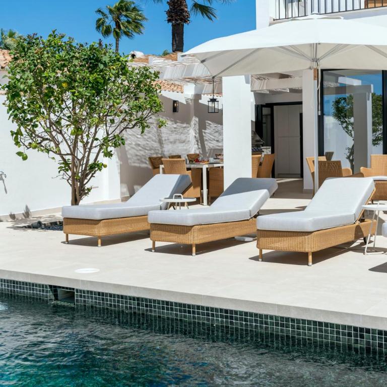Luxury Villa Near Marbella with Private Pool, Jacuzzi & Modern Amenities - Villa - 59
