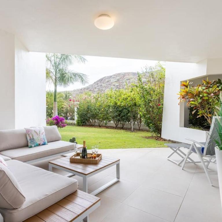 Garden Serenity Retreat And Workspace With Heated Pools And Gym - Apartamento de 2 dormitorios - 1