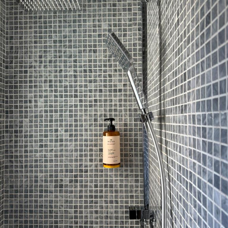 Lauri Loft Boutique Rooms - King Room with Spa Bath - 2