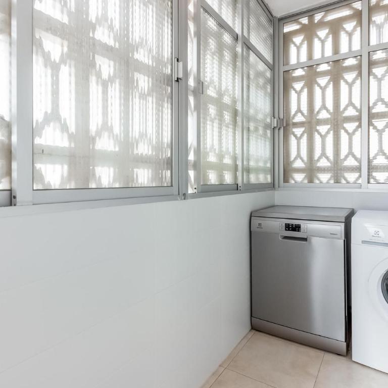 Gorgeous Apartment In Santa Pola With Wifi - Apartamento de 3 dormitorios - 11