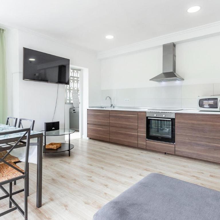 Gorgeous Apartment In Santa Pola With Wifi - Apartamento de 3 dormitorios - 5