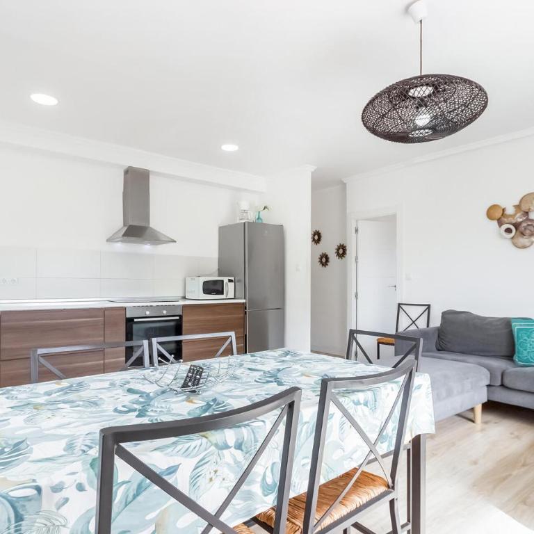 Gorgeous Apartment In Santa Pola With Wifi - Apartamento de 3 dormitorios - 10