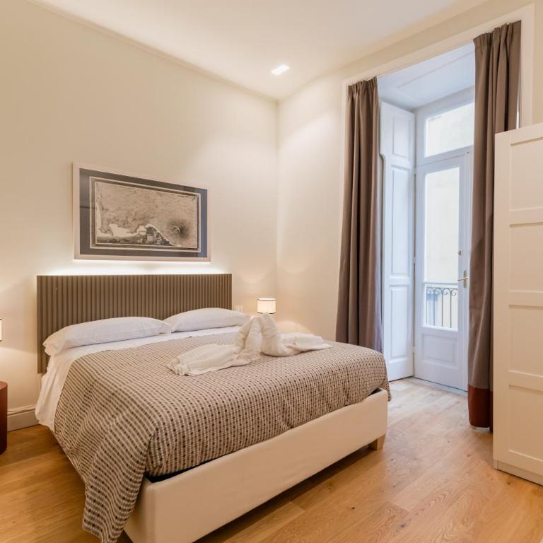 Piazza San Domenico Luxury Suites - Deluxe Double Room with Balcony - 23