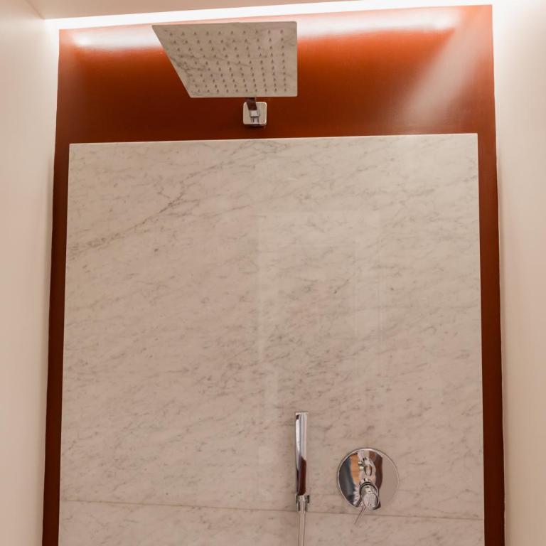 Piazza San Domenico Luxury Suites - Deluxe Double Room with Balcony - 10