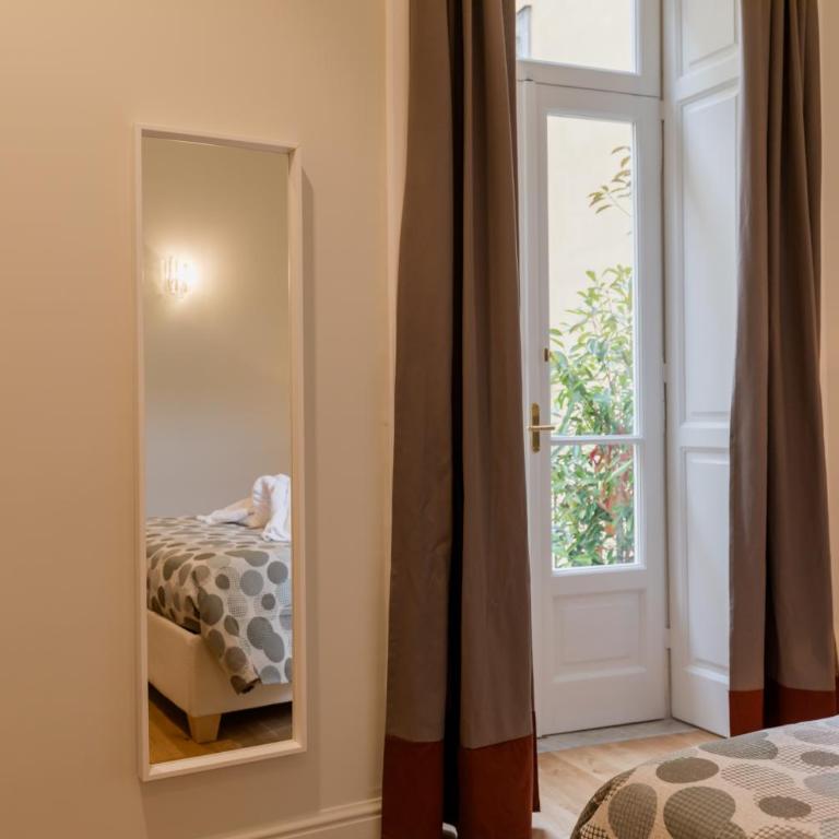 Piazza San Domenico Luxury Suites - Deluxe Double Room with Balcony - 8