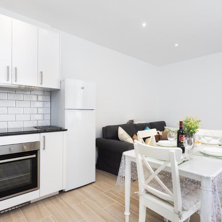 Home2Book Lovely & Bright Apt, Pool & Terrace - Apartamento de 1 dormitorio - 9