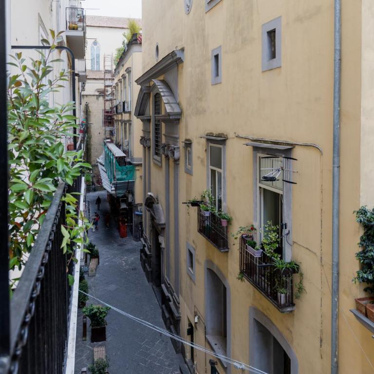Piazza San Domenico Luxury Suites - Deluxe Double Room with Balcony - 5