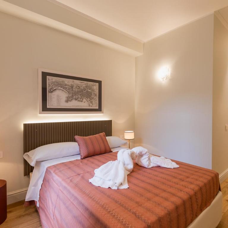 Piazza San Domenico Luxury Suites - Deluxe Double Room with Balcony - 12