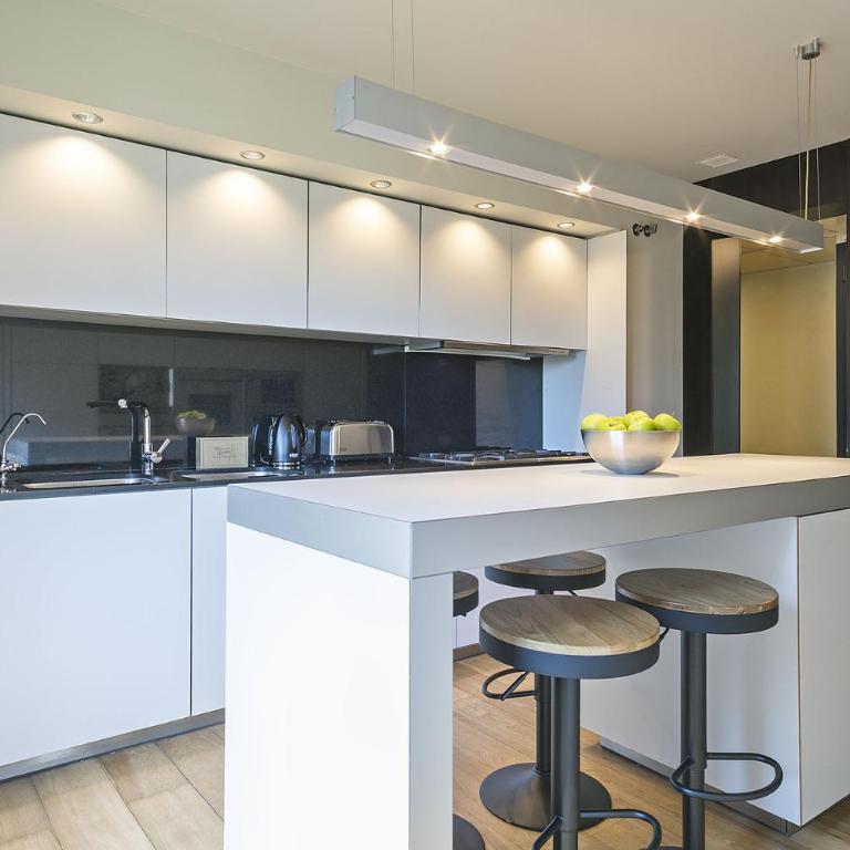 Ola Living Paseo de Gracia - Three-Bedroom Apartment with View - 18