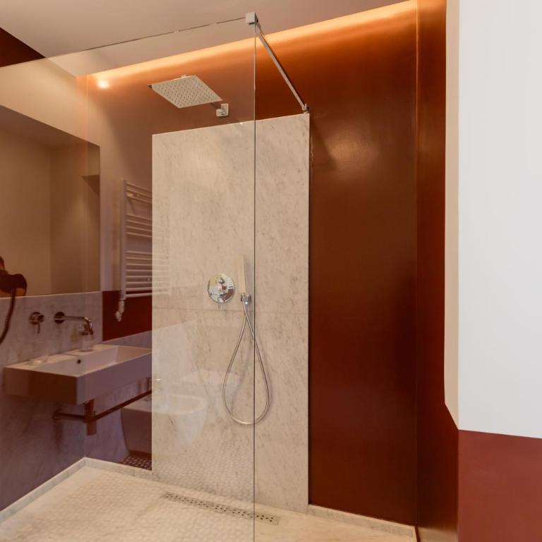 Piazza San Domenico Luxury Suites - King Room with Balcony - 10