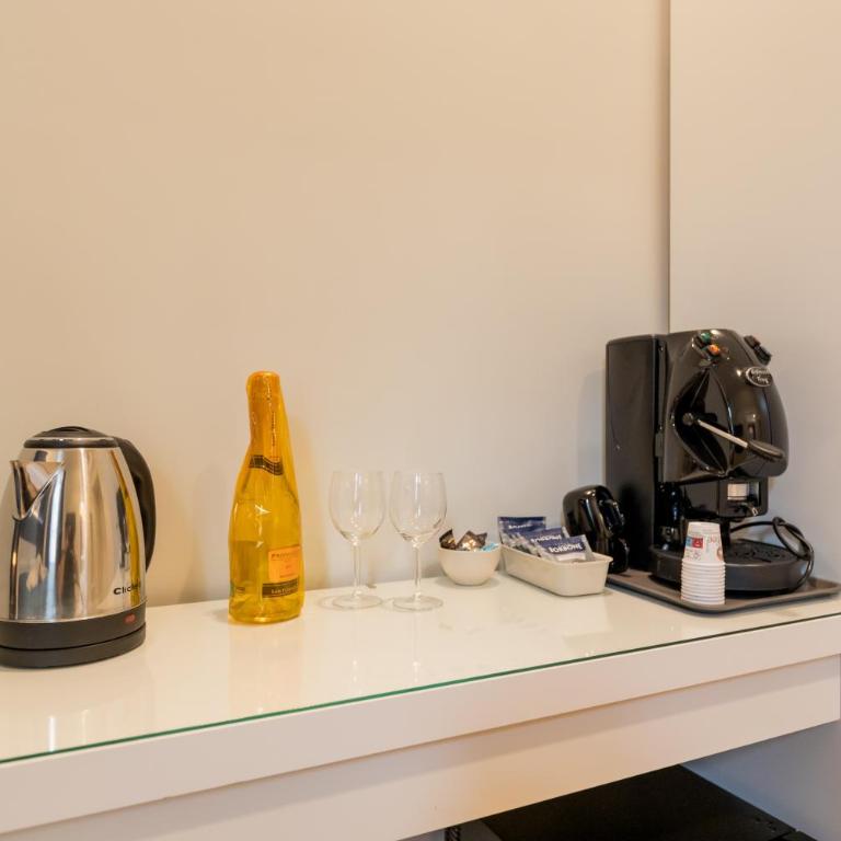 Piazza San Domenico Luxury Suites - King Room with Balcony - 20