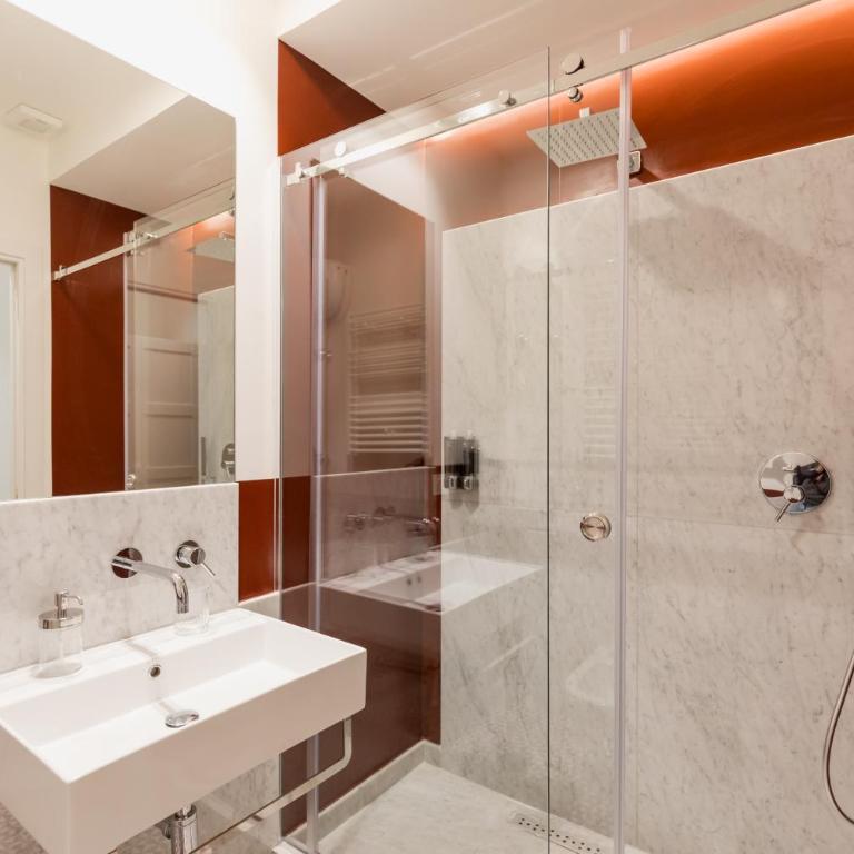 Piazza San Domenico Luxury Suites - Deluxe Double Room with Balcony - 12