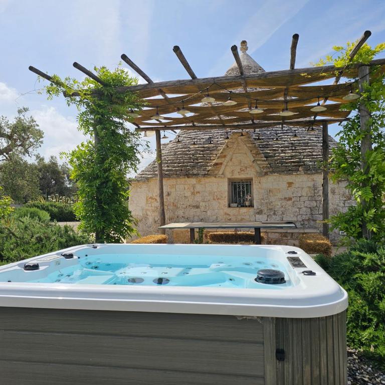 Trullo Ape Regina by MONHOLIDAY - Villa Deluxe - 1
