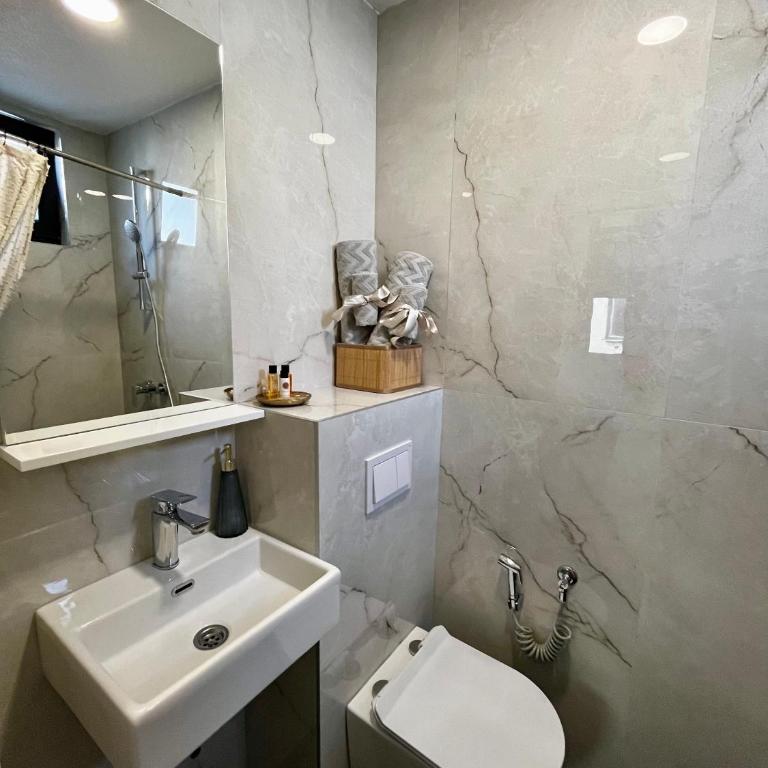 Sha Sho - One-Bedroom Apartment - 14