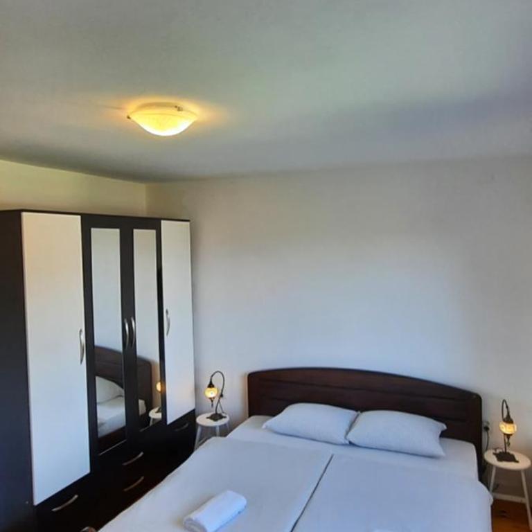 Honey Apartments - Apartman sa 2 Spavaće Sobe i Balkonom - 2