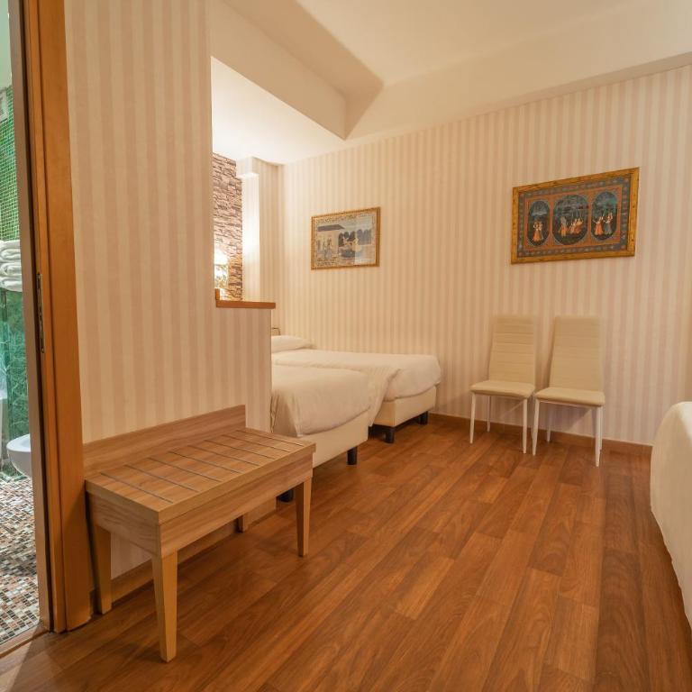 Hotel Il Guercino - Camera Tripla - 5