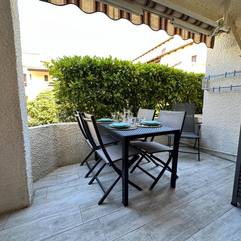 Appartement climatisé avec chambre et Parking privatif Locations VLD Camargue - Apartamento de 1 dormitorio - 5