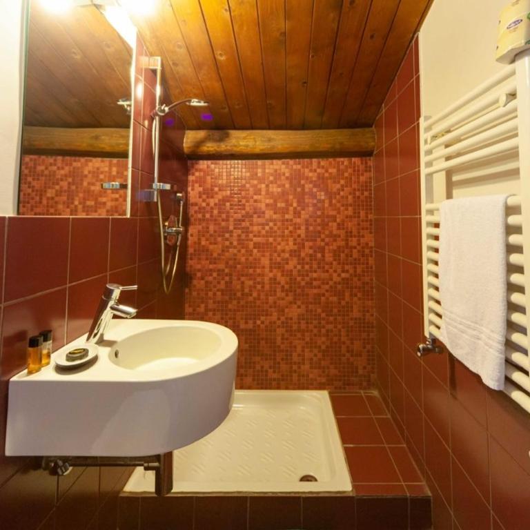 B&B Sciara Larmisi - Two-Bedroom Deluxe Apartment with Balcony - 1