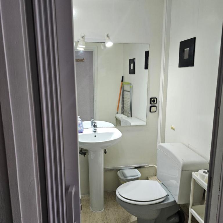 Estudio Doble con Balcon en Madrid Centro (Chueca) - One-Bedroom Apartment - 6