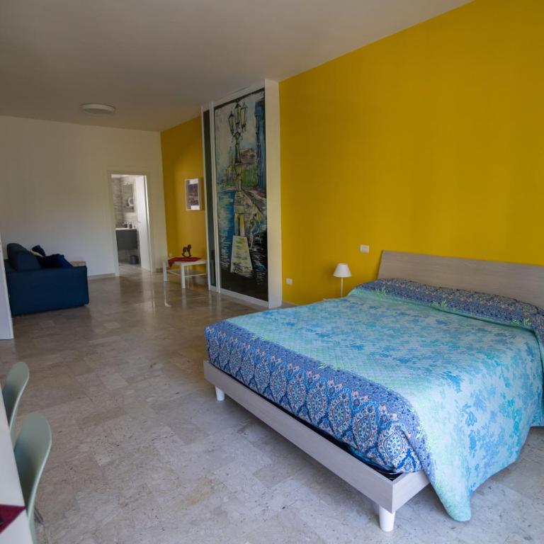 B&B Il Sorriso - Deluxe Double Room with Extra Bed - 17