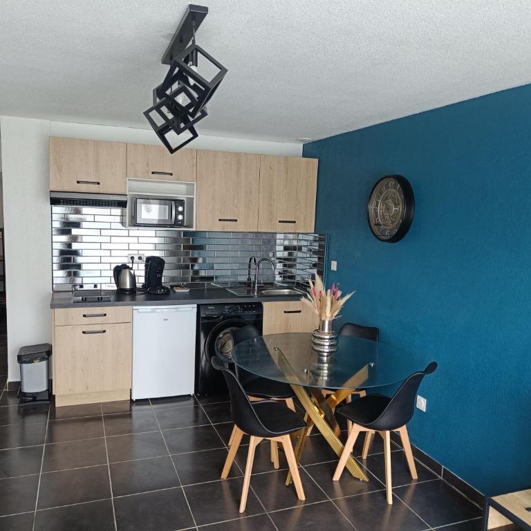 micro maison, refait à neuf, spacieux, agréable - One-Bedroom Apartment - 6