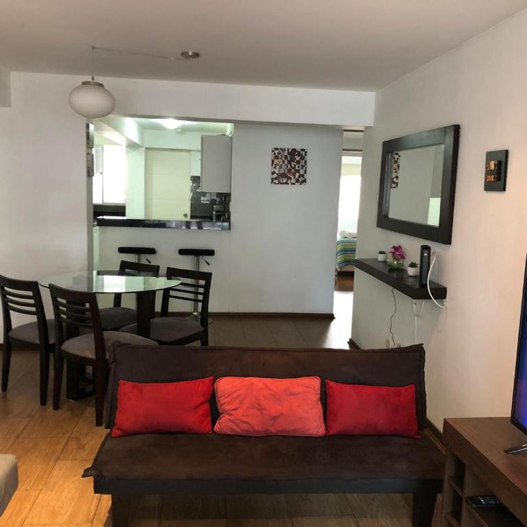 Cozy Apartment Miraflores - Two-Bedroom Apartment with Balcony - 22