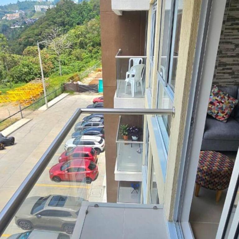Sobre Panamericana Cerca a Aeropuerto & Expoferias - Apartamento de 3 dormitorios - 33