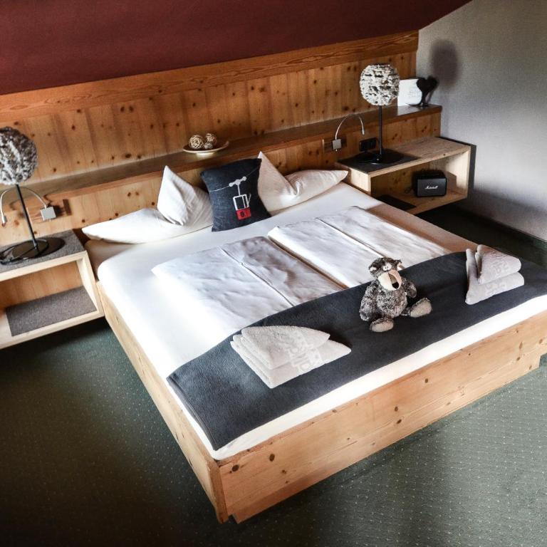 Hotel Ehrwalderhof - Familienzimmer mit Bergblick - 2