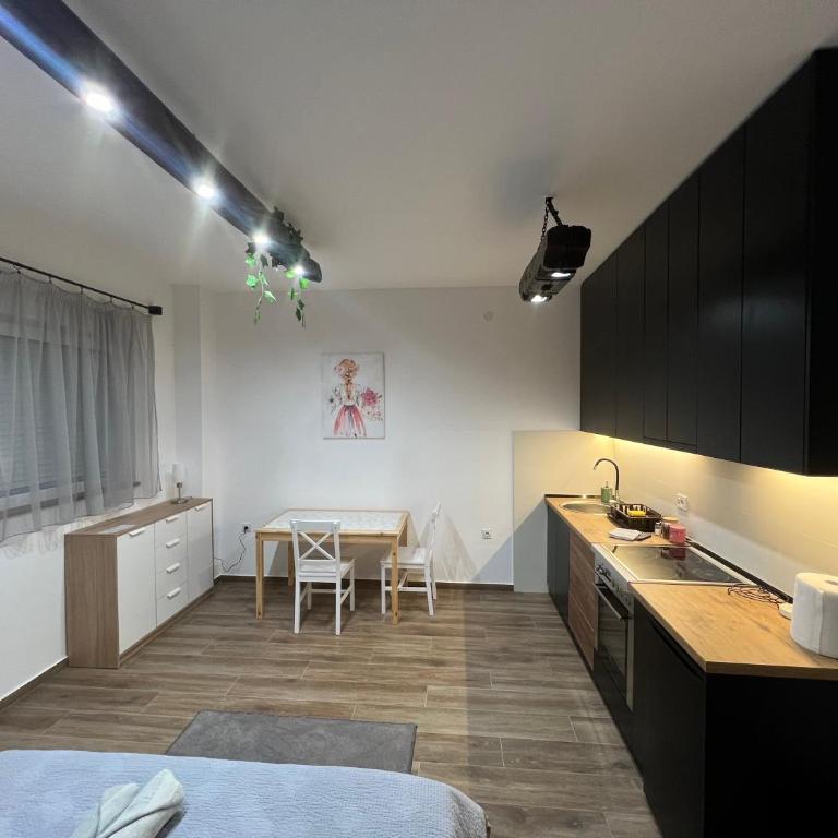 LiboroApartments - Deluxe Studio - 13