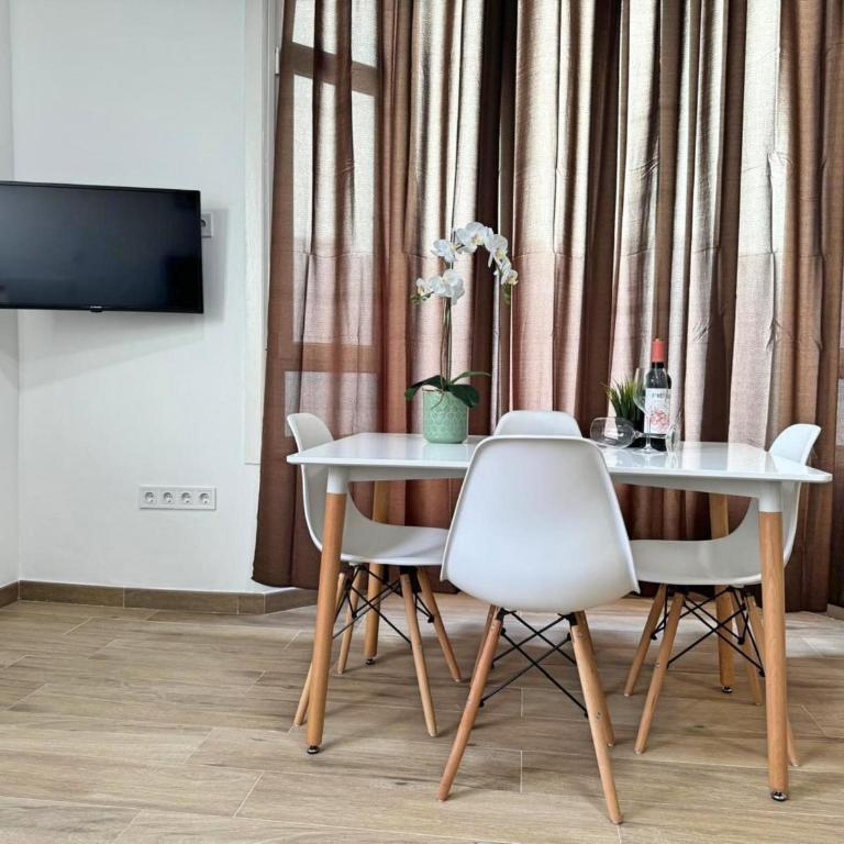 Silver Wish Holiday Home - Apartment - 4
