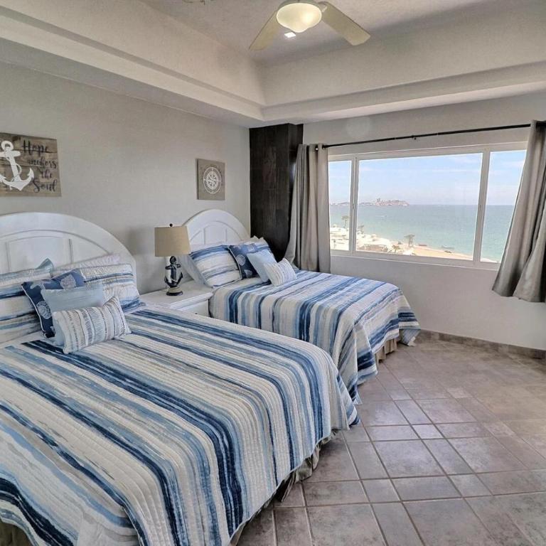 Las Palmas Resort - Junior Suite with Sea View - 4