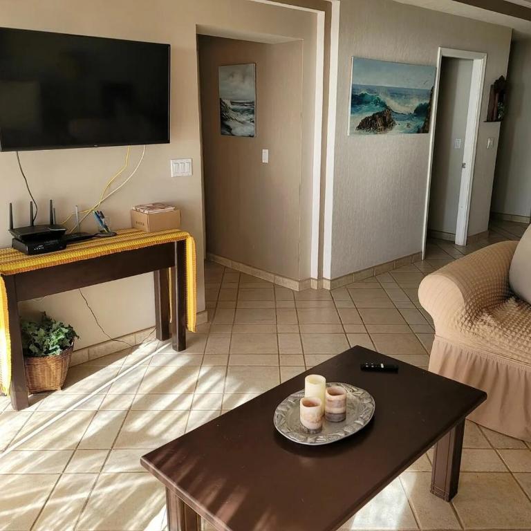 Las Palmas Resort - Deluxe Suite with Spa Bath - 5