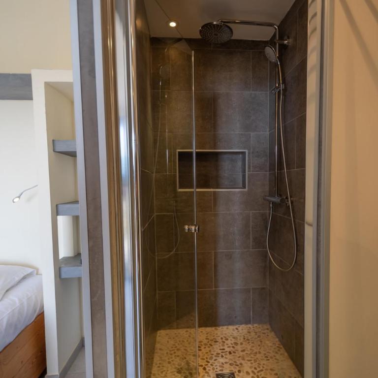 Maisonnette en plein maquis vue splendide à 5 min du centre et de la plage - Studio - 23
