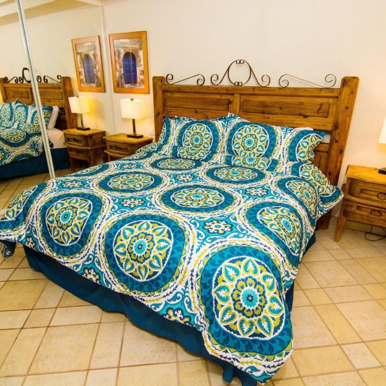 Las Palmas Resort - Deluxe Suite with Sea View - 4