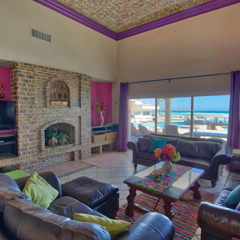 Las Palmas Resort - Villa with Sea View - 2